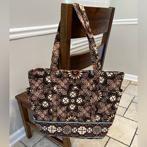 Vera Bradley Tote Zip Top Closure
